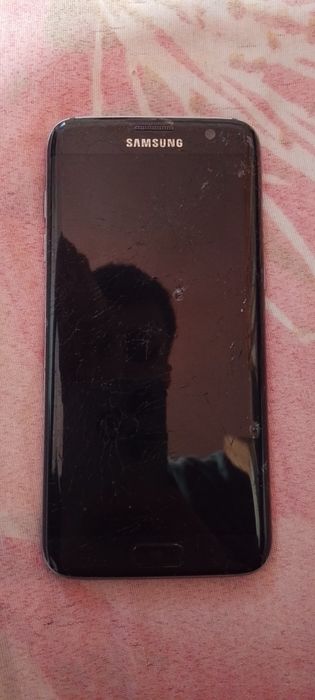 Samsung s7. 32.g. 400000