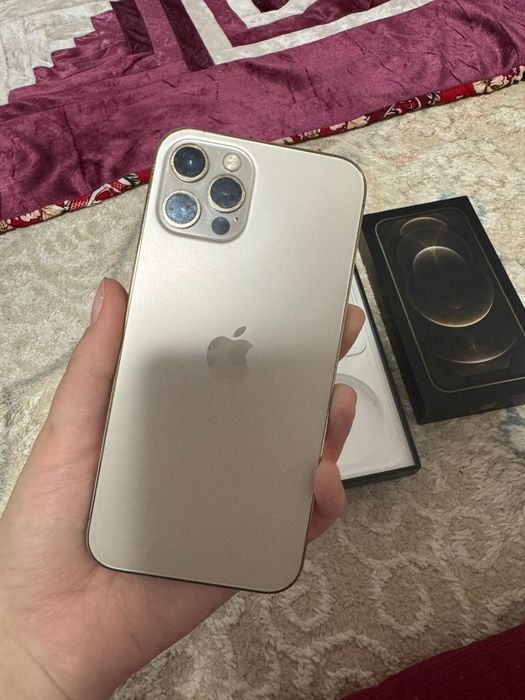 Айфон 12 Про  128 АКБ 76