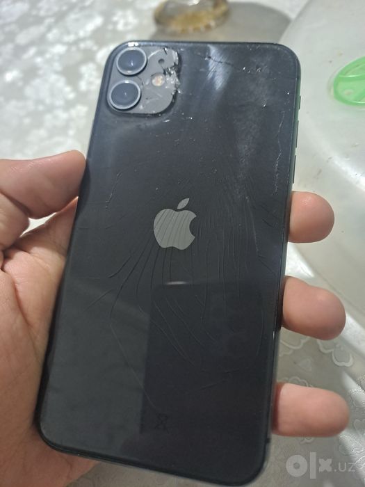 iPhone 11 black 128/77