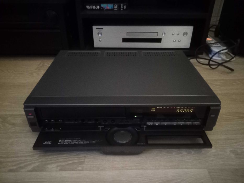 Videorecorder VHS JVC HR D980