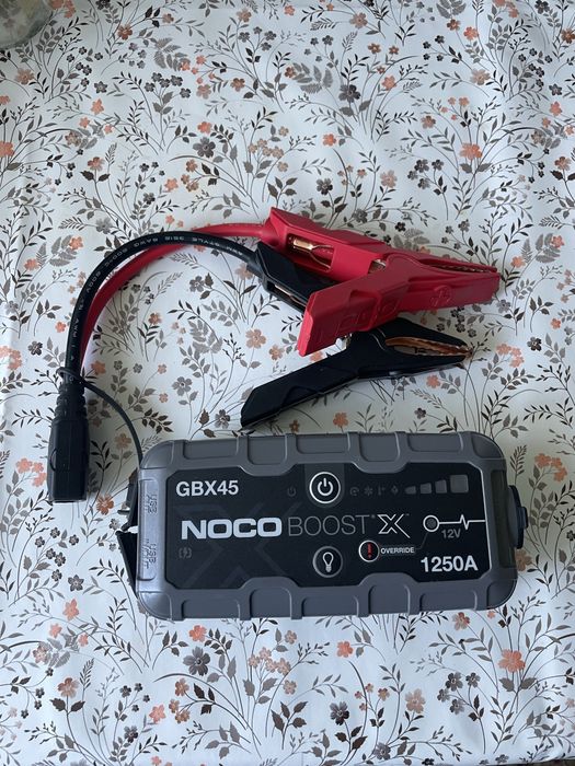 • Jump starter auto 1250a •