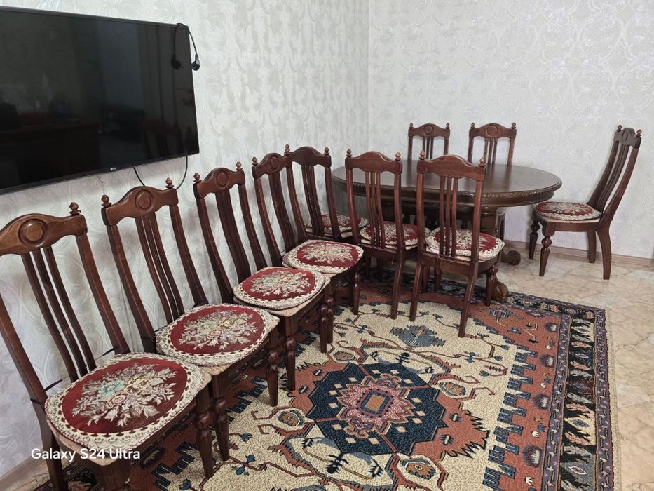 Стулья деревянные классические
