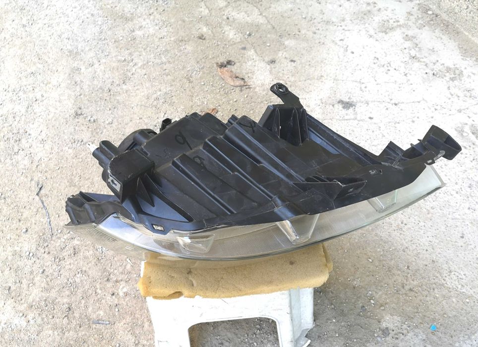 Оригинален фар Ляв Десен  Нисан Nissan Nv200