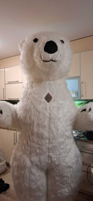 Голяма бяла мечка и бяло сладко зайче за парти!