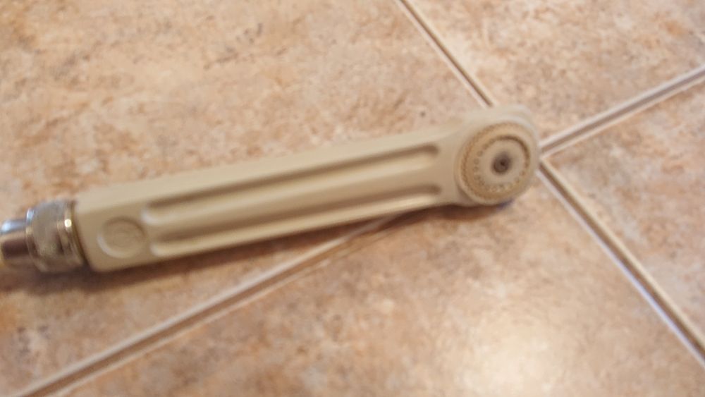 Здрави ретро шлаух и слушалка за баня.