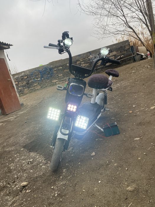 Електроный мопет