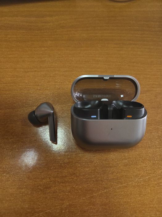 Продам Samsung buds 3 pro