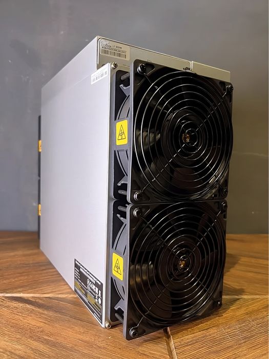 Продам Antminer L7 9050 почти новое , все работает , звоните.