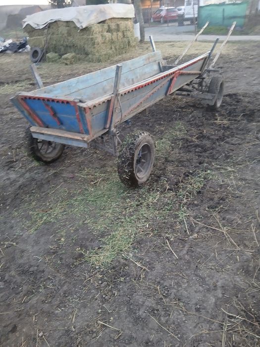 De vânzare căruță bună