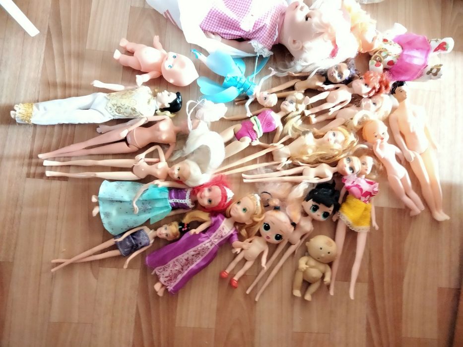 Куклы и игрушки разные