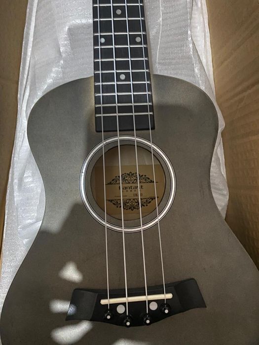 Гитара укулеле в хорошем качестве