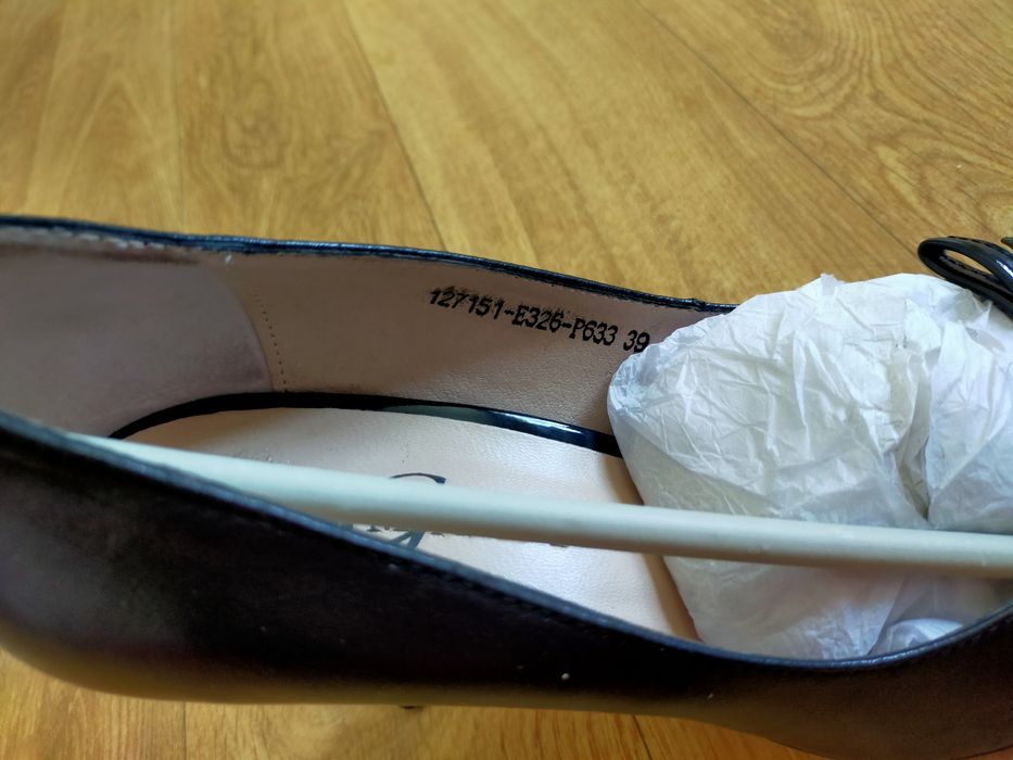 Продам кожаные туфли