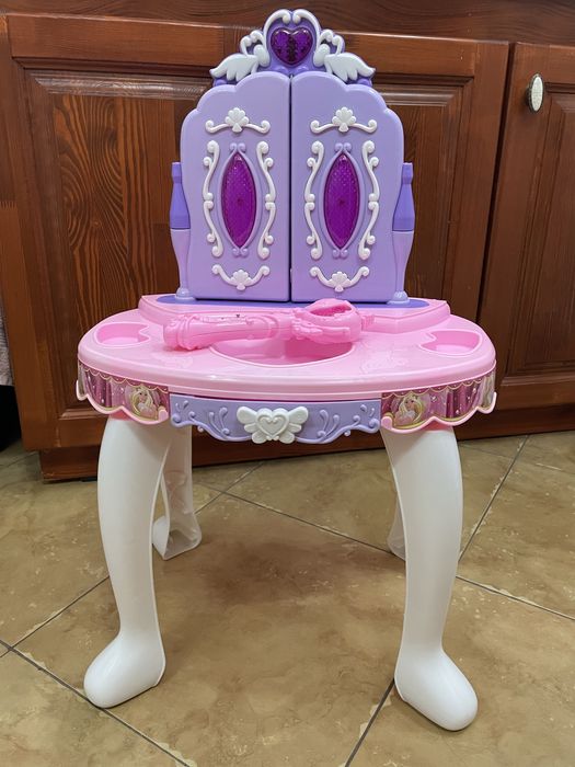 Masuta infrumusetare cu telecomanda bagheta magica