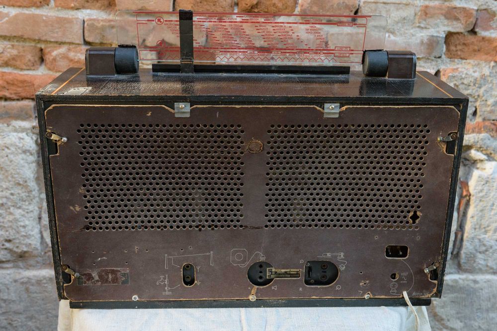 Philips 845U Лампов радиоприемник