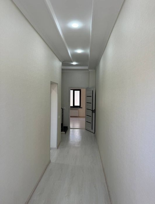 Продаётся 3х комнатные 2 коттеджа недалеко от Рисового базара