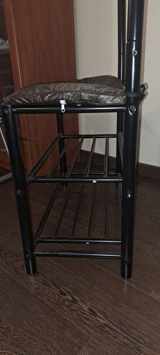 Закачалка за якета, палта и поставка за обувки