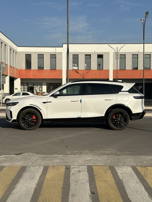 Voyah Free 318 25/25 yangi taer