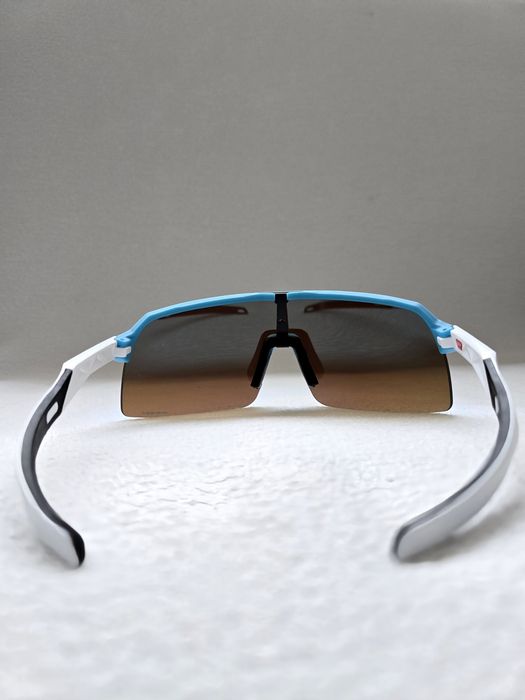 Слънчеви очила Oakley Sutro Lite – Sky Blue / Prizm Sapphire