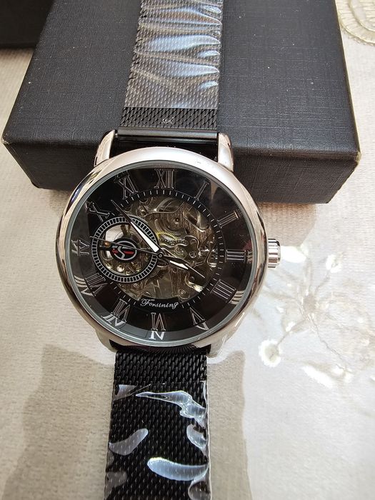 Срочно продам часы оригиналь Made in KOREA