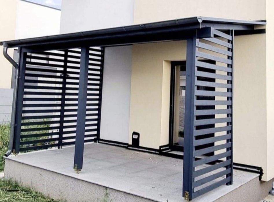 Vând o structură din lemn cu terasă