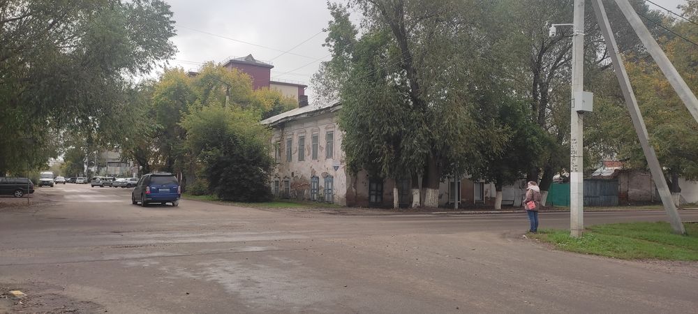 Участок в городе
