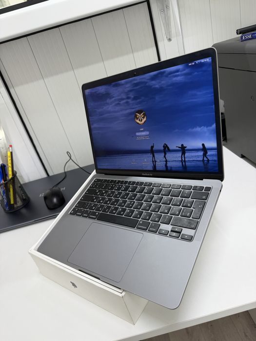 Macbook air. M1 256gb
