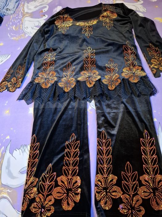 Compleuri cu pantaloni de dama