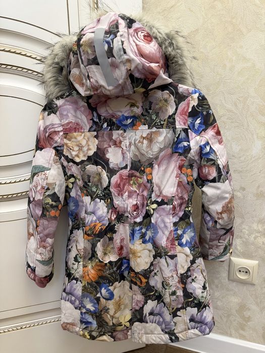 Продам куртку Molo