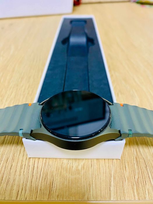 КАТО НОВ !!!  SAMSUNG Galaxy Watch 7 L300 Green 40 MM, GPS, WLAN, ПУЛСОМЕР, SPO2