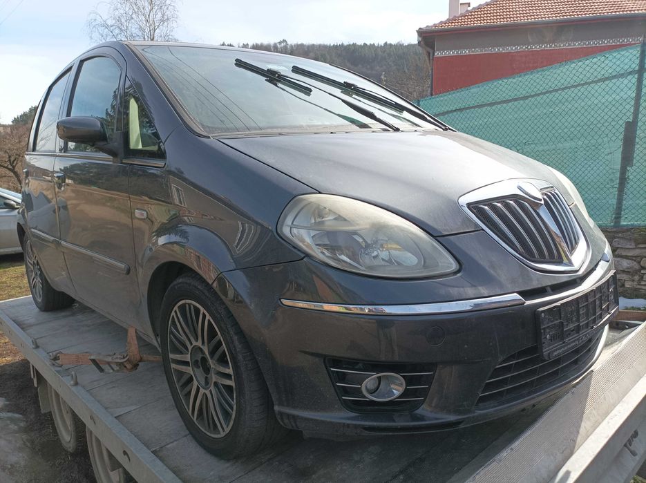 Lancia musa на части