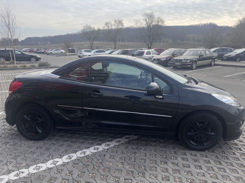 Peugeot 207 cc an 2011