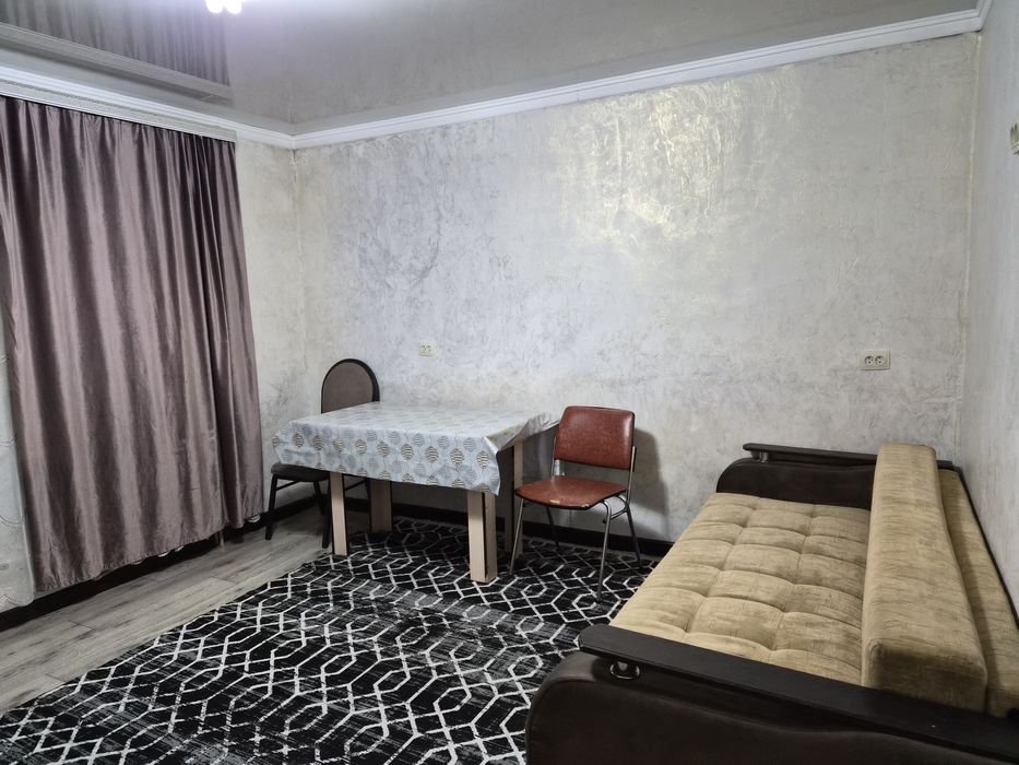 Двухкомнатная кухня студия