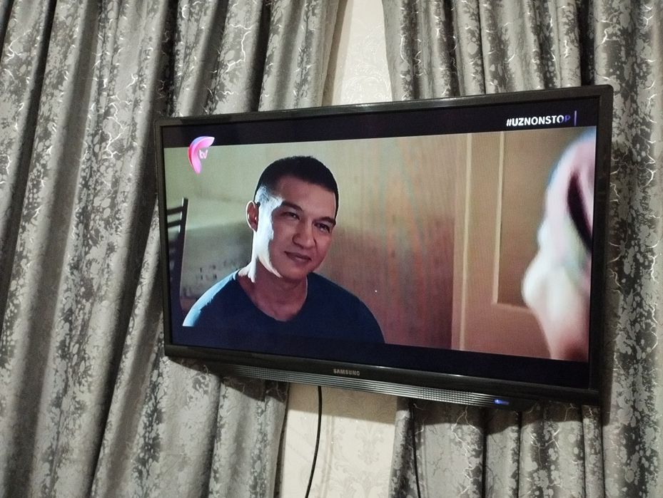 Televizor Samsung 32 sotiladi holati yaxshi