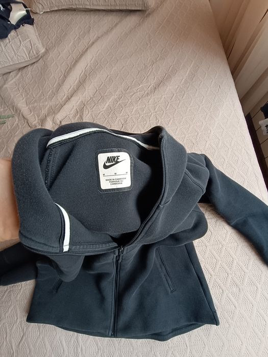 New Nike tech fleece M