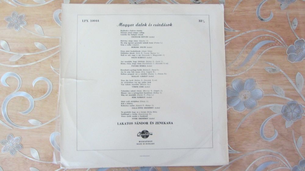 Muzica veche ungureasca  magyar dalok es csardasok discuri vinil