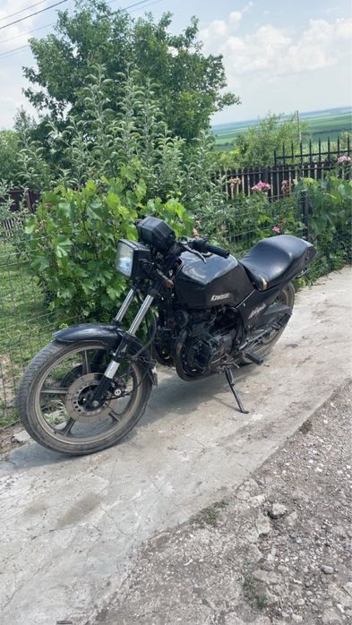 Vand kawasaki sau schimb cu cross sau motor cu acte
