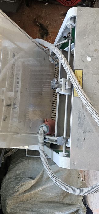 Хлеборезка электрическая