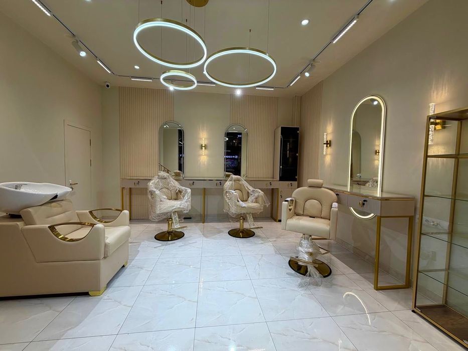 Элитный салон продаётся или сдаётся в аренду.