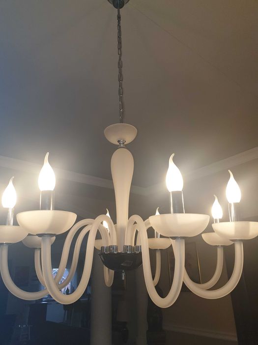 vand candelabru cu 8 brate in stare impecabila