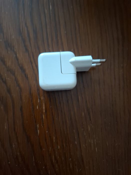 Incarcator Apple.