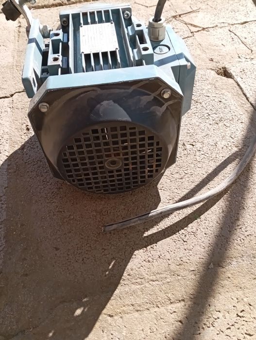 Трифазен електромотор АВВ  2.2 kw