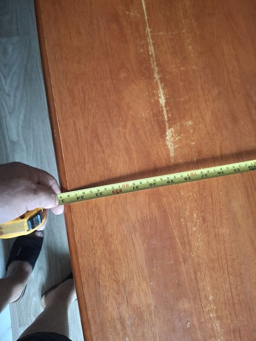 Стол овалный в хорошем состояни