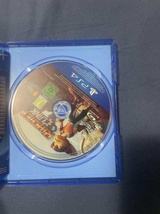 Продавам игри за плейстейшън 4