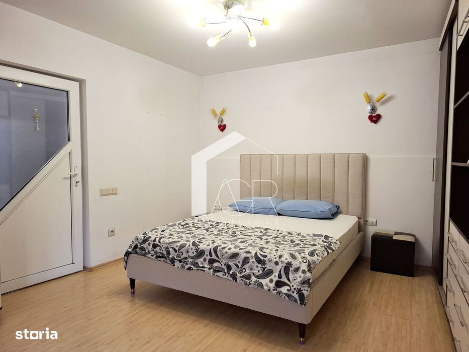 Casa P+M, cu 5 camere, zona Central