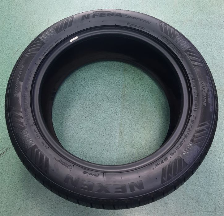 Nexen supreme R18