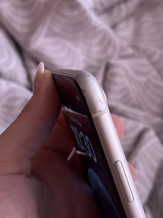 iPhone XR 64GB бял