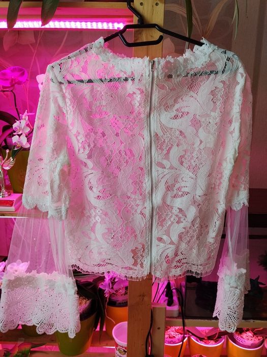 Продам женскую блузку