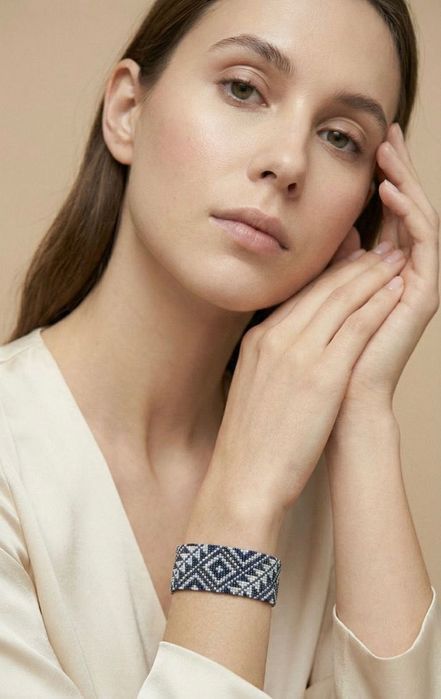 Браслет ручной работы из японского бисера