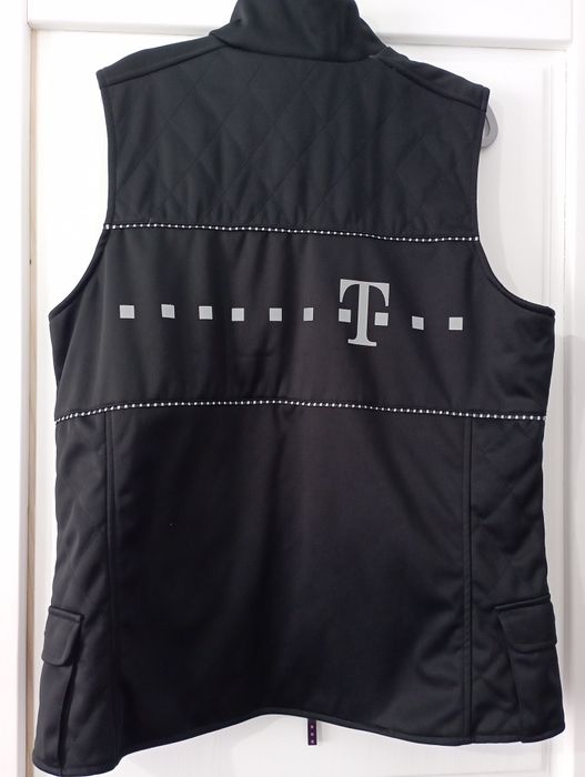 Vestă fără glugă