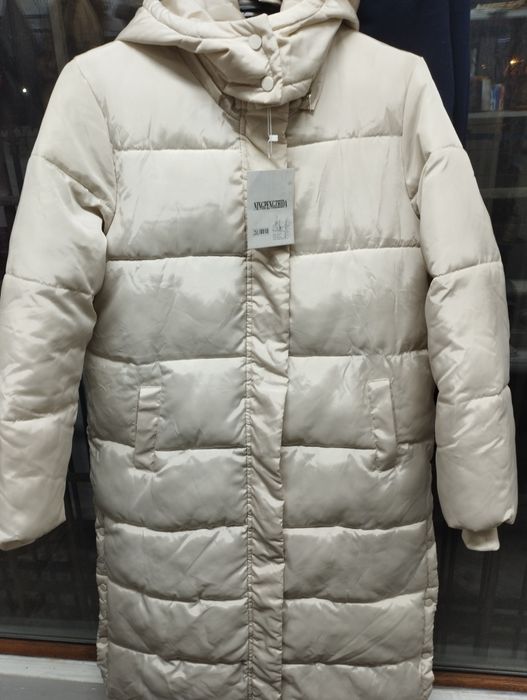 Пуховик женский бежевый